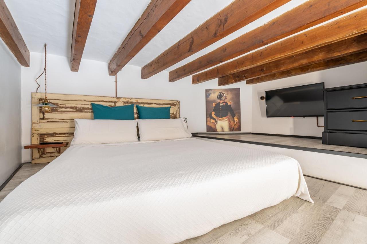 Dog Admiral - Urban Guest House Palma de Mallorca Ngoại thất bức ảnh