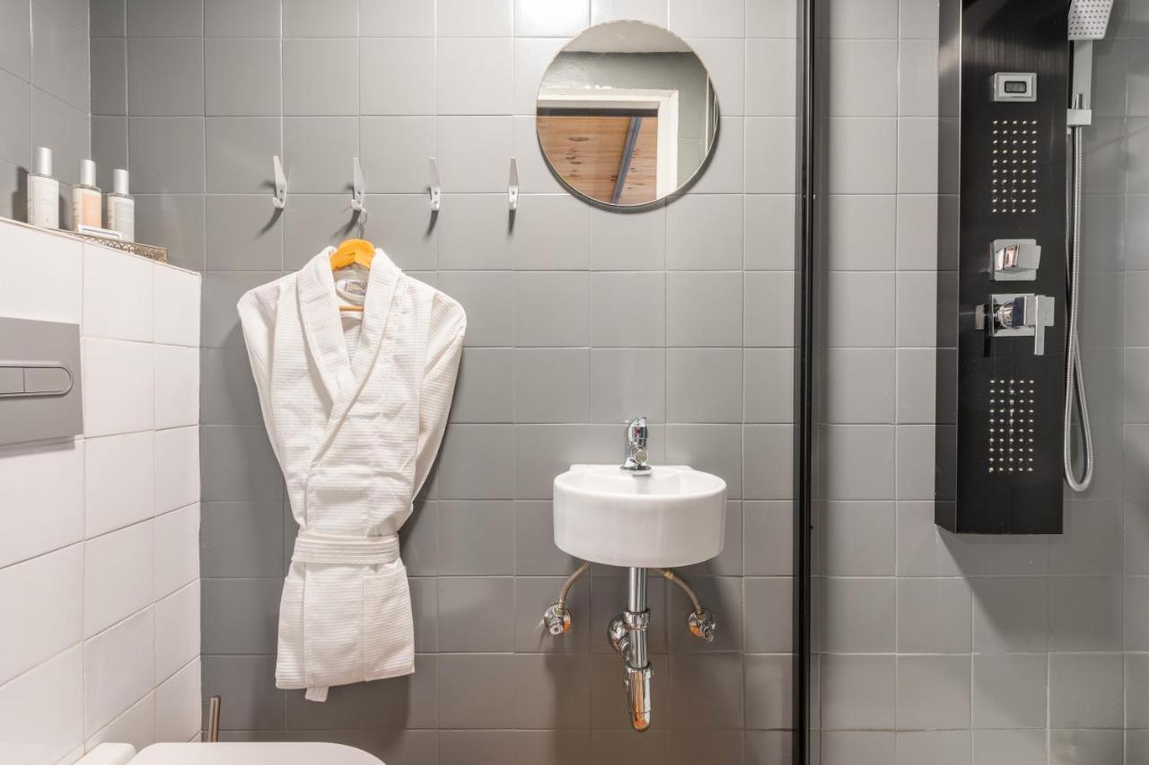 Dog Admiral - Urban Guest House Palma de Mallorca Ngoại thất bức ảnh